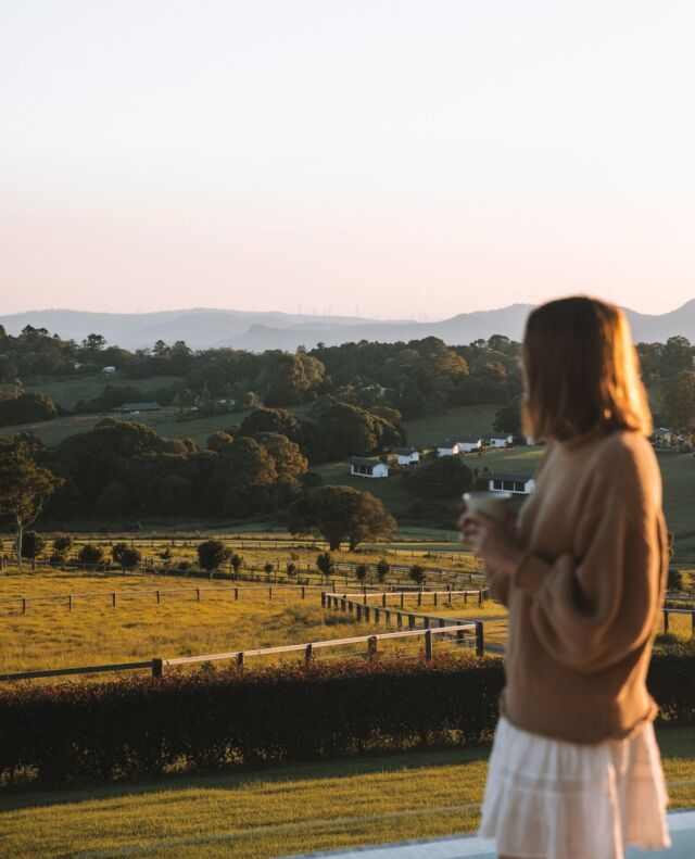Stay the night ✨️⁠
⁠
Enjoy luxurious boutique accommodation, onsite day spa treatments and chef-hatted dining only a short drive from Brisbane or the Gold Coast. ⁠
⁠
📸 @ashleydobson⁠
⁠
#SeeAustralia #ThisIsQueensland #VisitScenicRim #DestinationScenicRim #PlayGoldCoast #VisitBrisbane