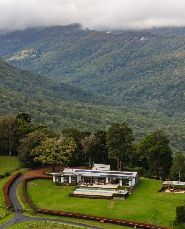A memorable escape, fit for a crowd.⁠
⁠
The exclusive Owner’s Residence with breathtaking hinterland and ocean views, sits proudly atop the estate and is the perfect sanctuary to relax and connect with family and friends. The luxuriously-appointed and architecturally designed residence celebrates panoramic views of the World Heritage-listed Lamington National Park, Gold Coast hinterland and Pacific Ocean.⁠
⁠
📸 @kiffandculture⁠
⁠
#BeechmontEstate⁠
#ThisIsQueensland ⁠
#DestinationScenicRim ⁠
#VisitScenicRim ⁠
#PlayGoldCoast ⁠
#VisitBrisbane⁠⁠