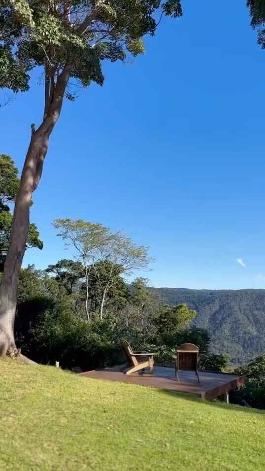Enjoy a moment of serenity from our owners residence lovers seats overlooking the Lamington National Park. 
 
📸 @shaun.muller 
 
#BeechmontEstate #ThisIsQueensland #DestinationScenicRim #VisitScenicRim #PlayGoldCoast #VisitBrisbane